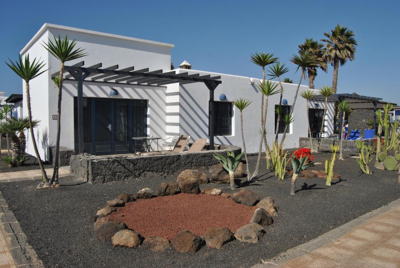 Vik Coral Beach Hotel Playa Blanca  Exterior photo