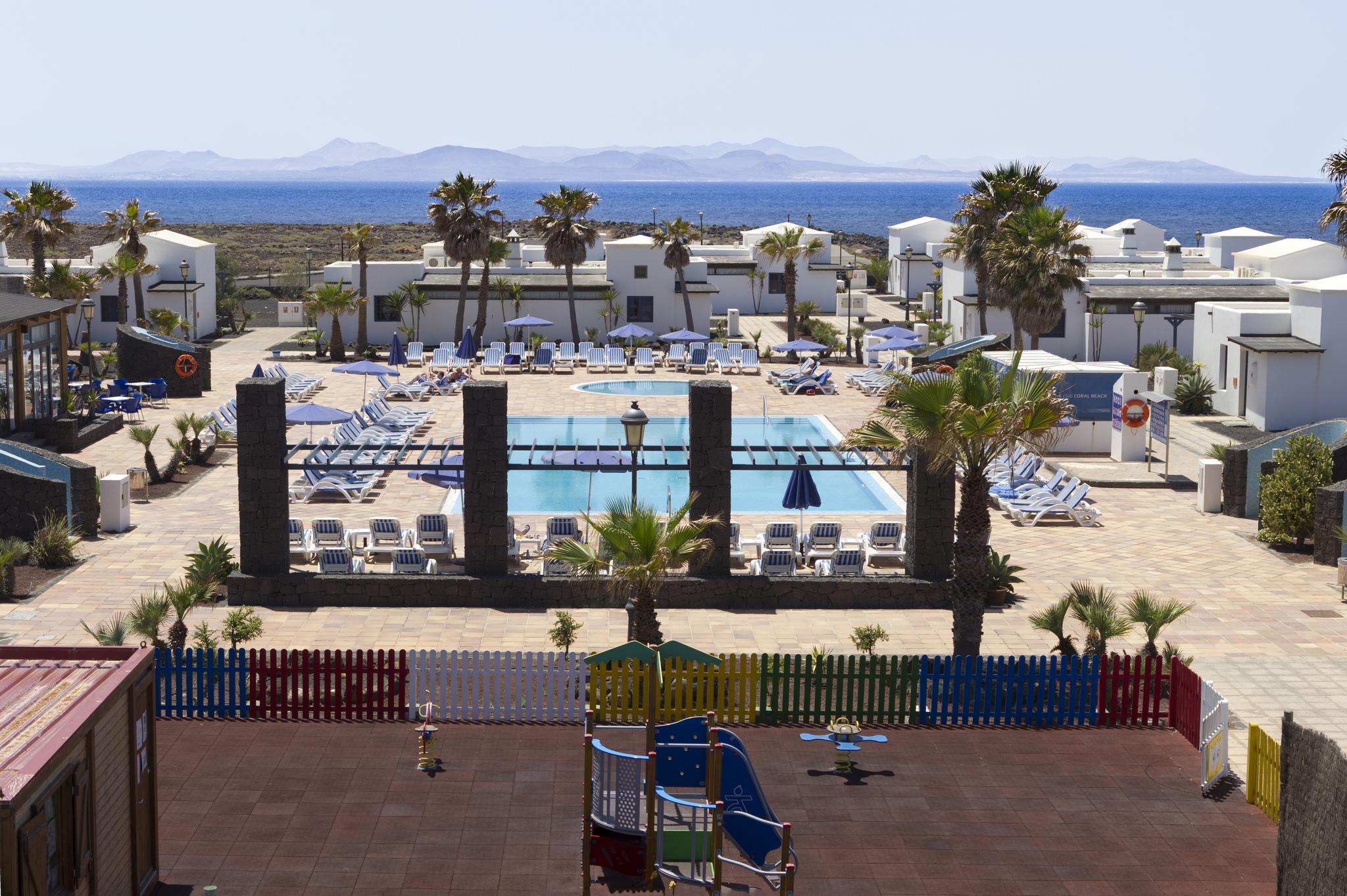 Vik Coral Beach Hotel Playa Blanca  Exterior photo