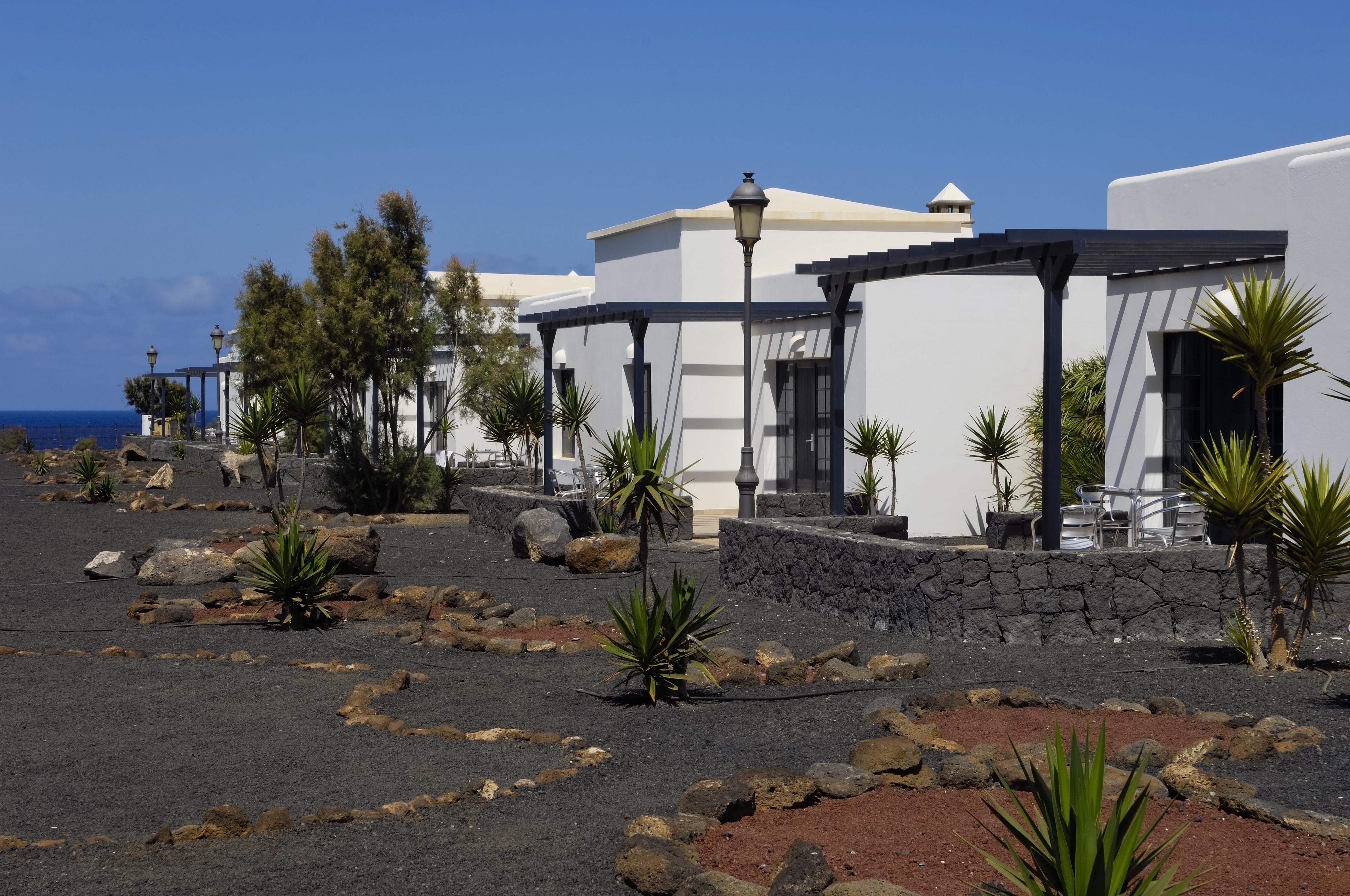 Vik Coral Beach Hotel Playa Blanca  Exterior photo