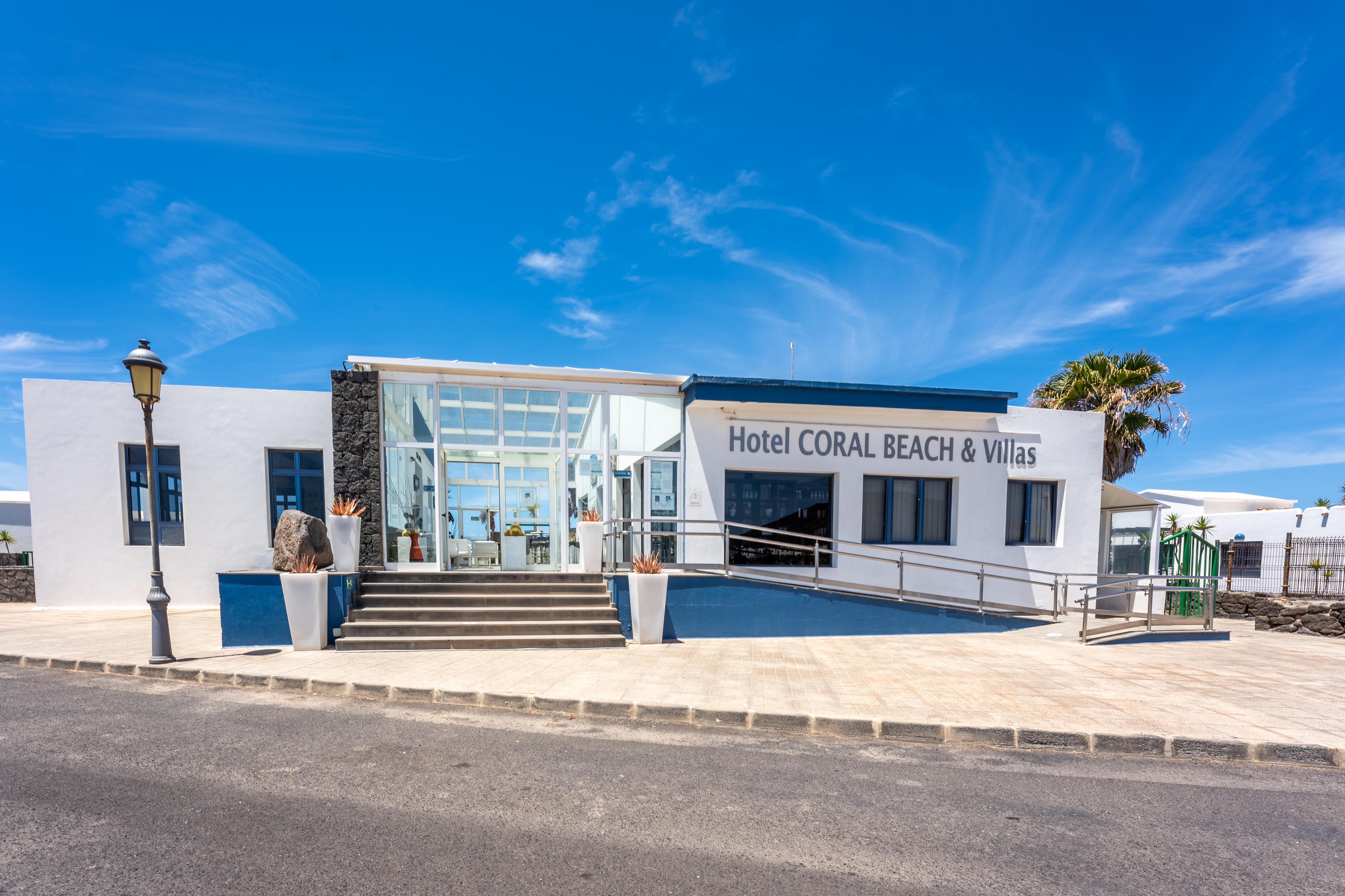 Vik Coral Beach Hotel Playa Blanca  Exterior photo